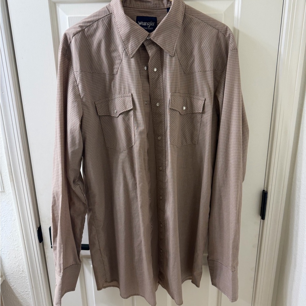 Wrangler Men's Tan/Brown Button Down Shirt - Large